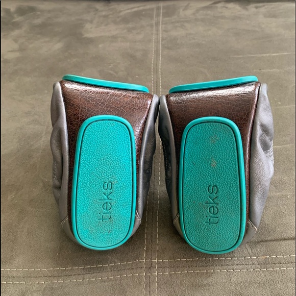 Metallic Pewter Tieks - Picture 5 of 9